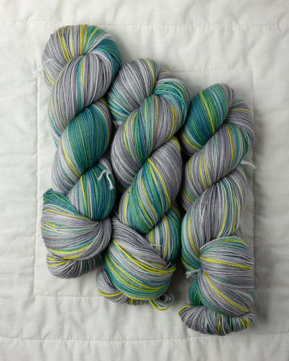 Studio Seconds yarn : 4-Ply Fingering