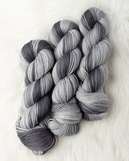 Grey Gradient : One Way Trip