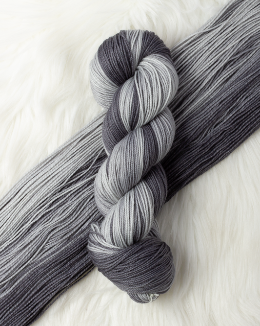 Grey Gradient : One Way Trip