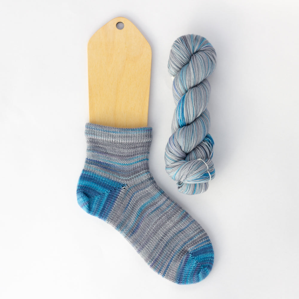 Storm Cloud self patterning sock yarn gauge dye works blue grey