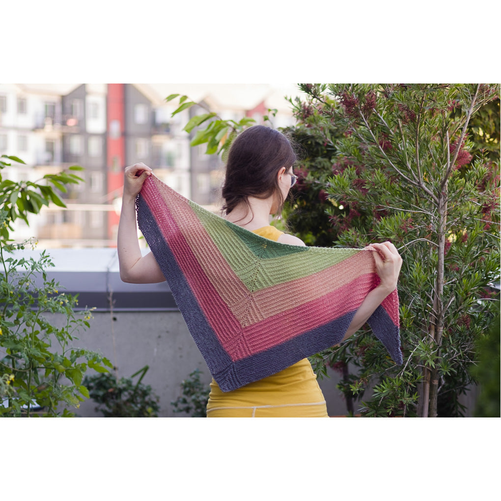 Spring In The City Gradient Evermore Shawl S00 - Women